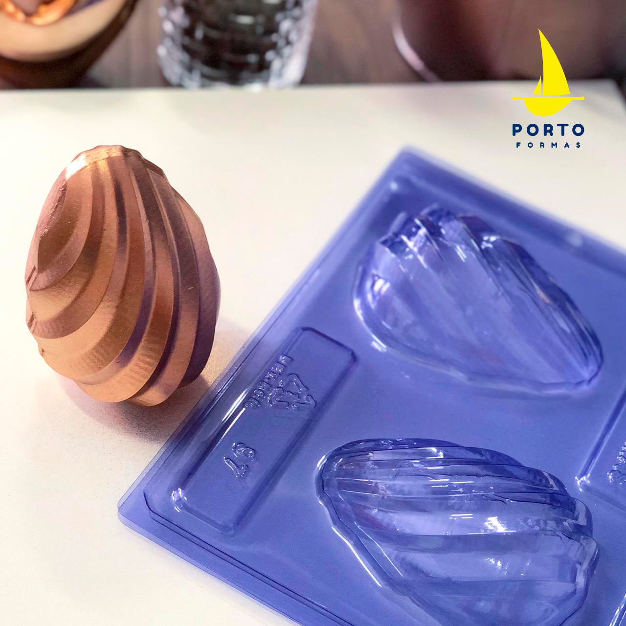 Sigh Egg - 200g Chocolate Mould