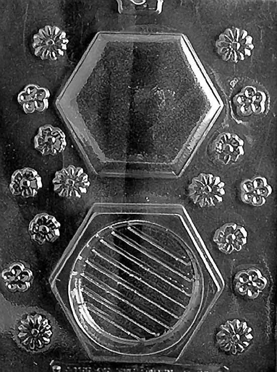 HEXAGON POUR BOX WITH FLOWERS
