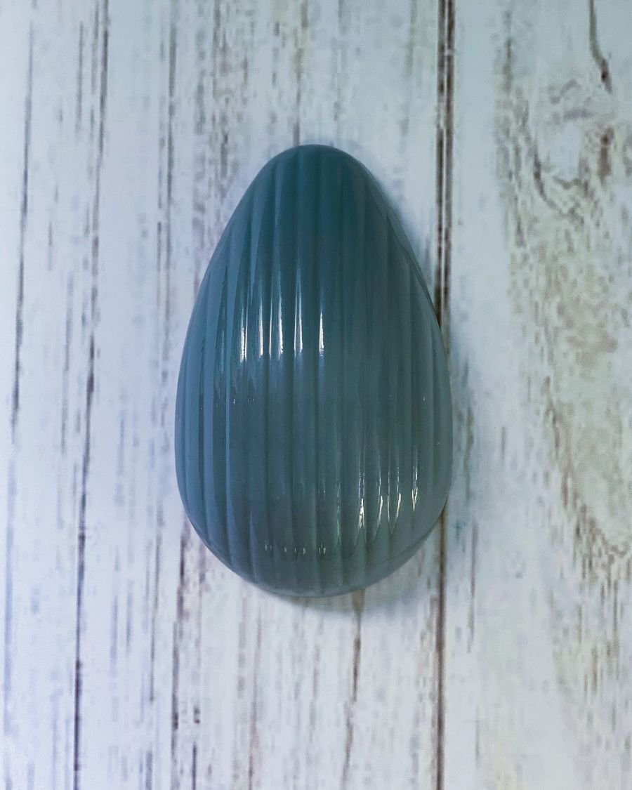 Textured Easter Egg Chocolate Mould - Waves 500g
