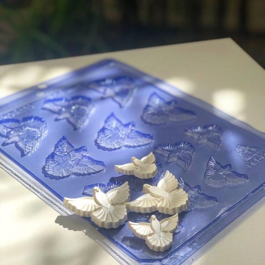 DOVE Chocolate Mould