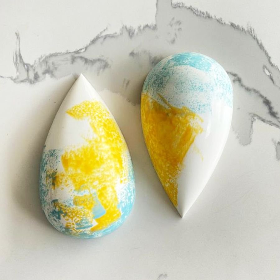 SMOOTH POINTED BEAK EASTER EGG 350 g Chocolate Mould