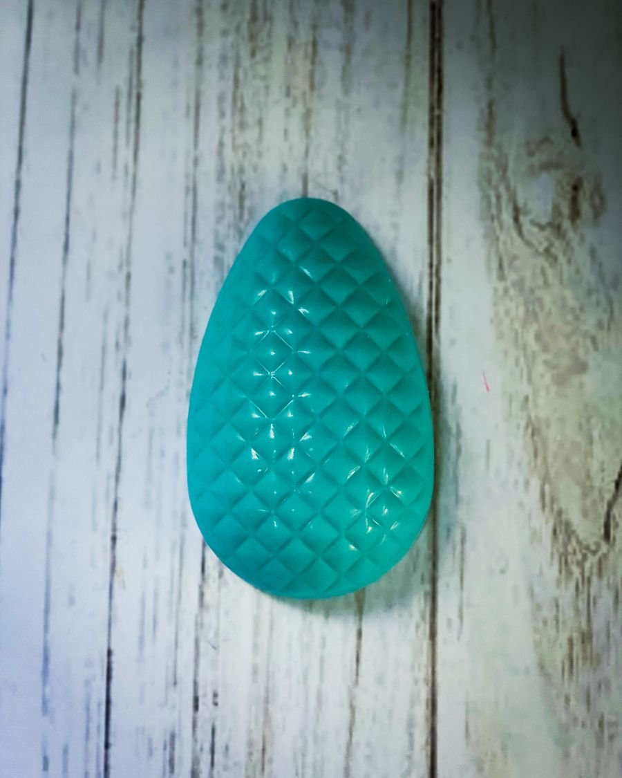 MATELASSÊ TEXTURED EGG 500G CHOCOLATE MOULD