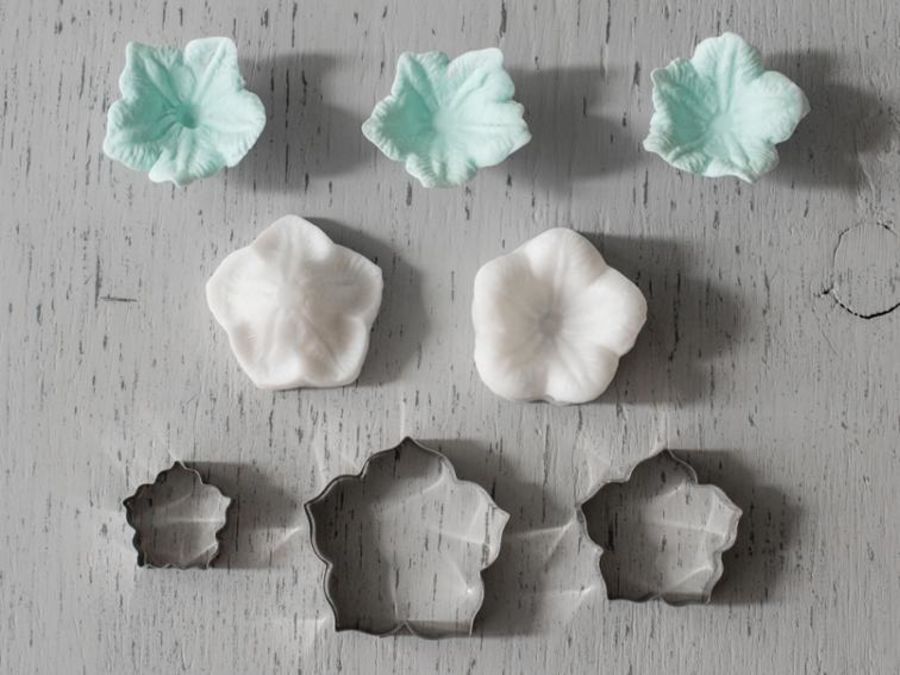 BELL FLOWER cutters and veiners set