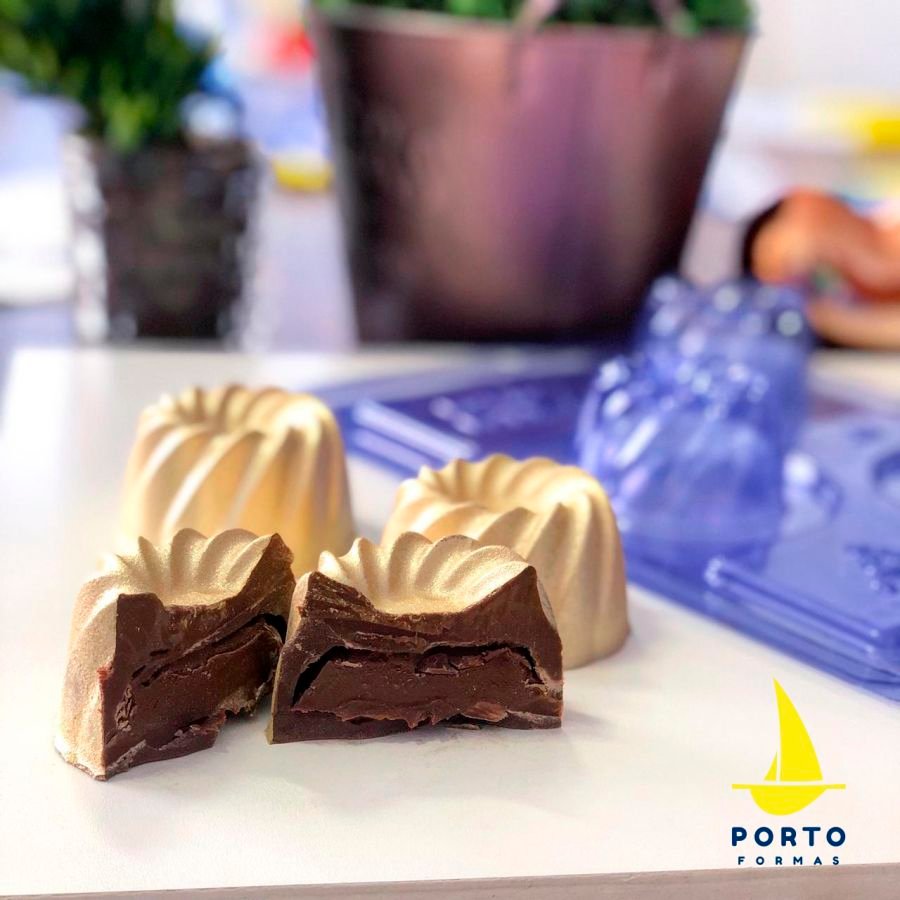 Bundt Cake Chocolate Mould