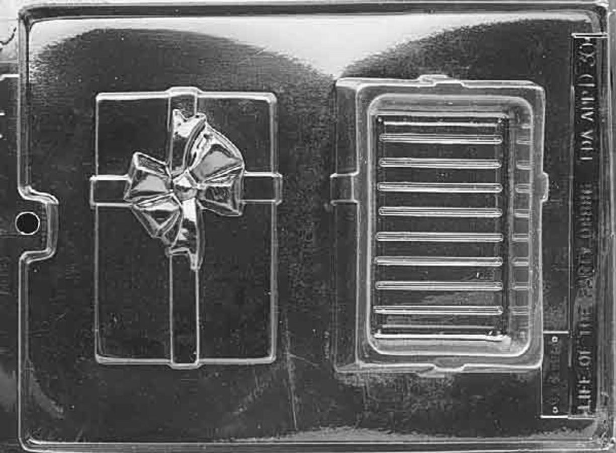 LARGE BOX WITH BOW CHOCOLATE MOULD