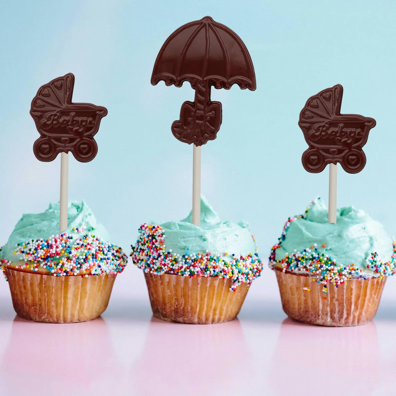 CARRIAGE AND UMBRELLA LOLLIE CHOCOLATE MOULD