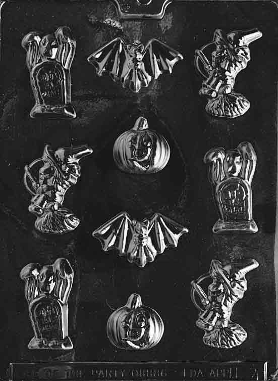 ASSORTED HALLOWEEN FIGURES WITH BAT CHOCOLATE MOULD