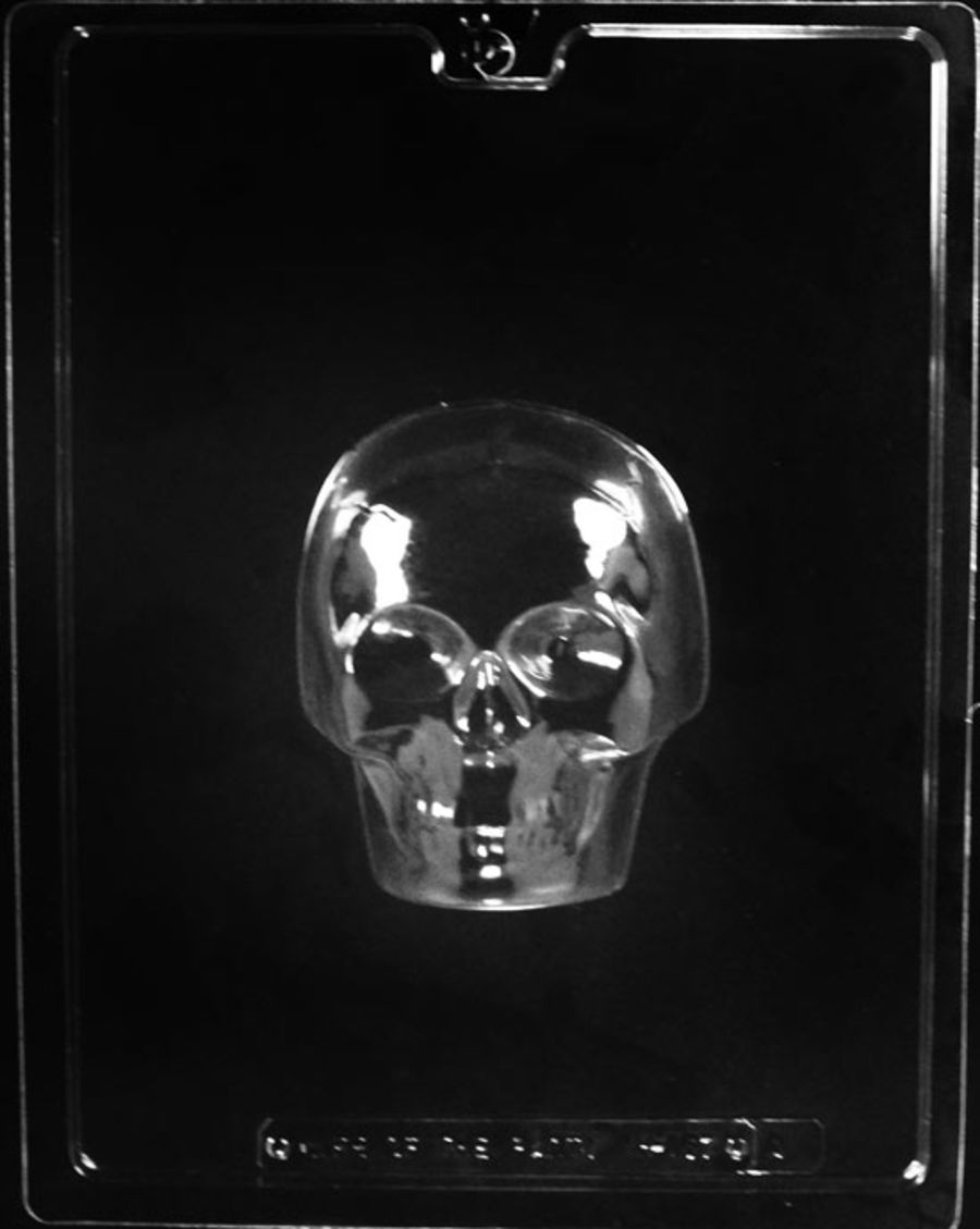 MEDIUM 3D SKULL FRONT AND BACK CHOCOLATE MOULD